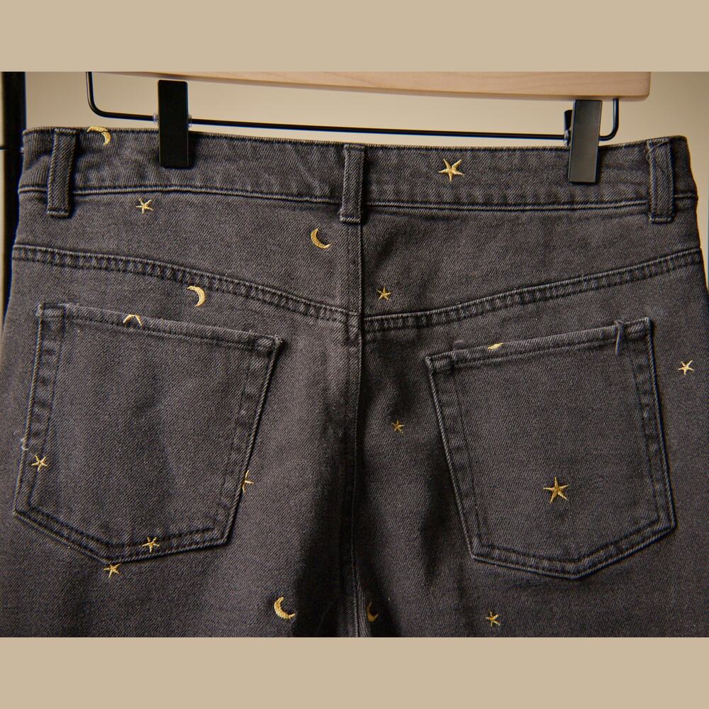 Tinseltown Women’s Distressed Jeans Size 10 Black Gold Star Moon Embroidered